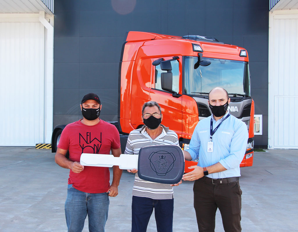 ENTREGA DE VEÍCULOS - TELLES TRANSPORTES 