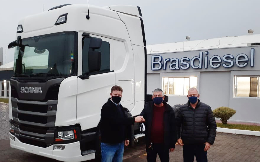 ENTREGA DE VEÍCULOS - DASUL TRANSPORTES DE CARGAS LTDA