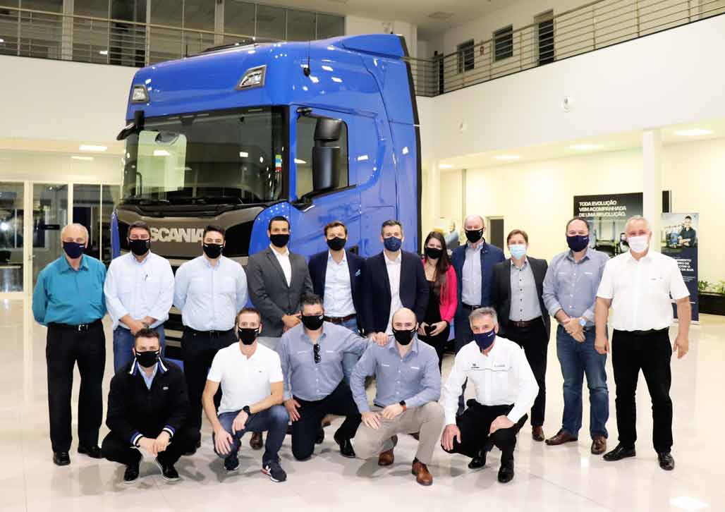 Brasdiesel Caxias do Sul recebe a visita da equipe da Diretoria de Soluções Financeiras da Scania Brasil