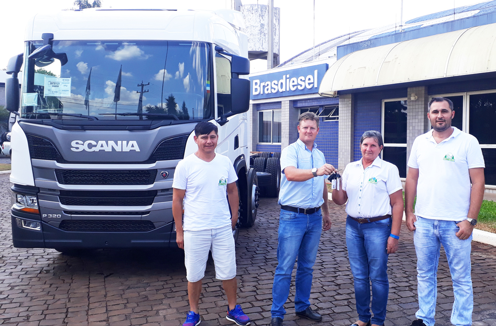 ENTREGA DE VEÍCULOS -   COOPERATIVA DE PEQUENOS AGRICULTORES DE PORTO XAVIER