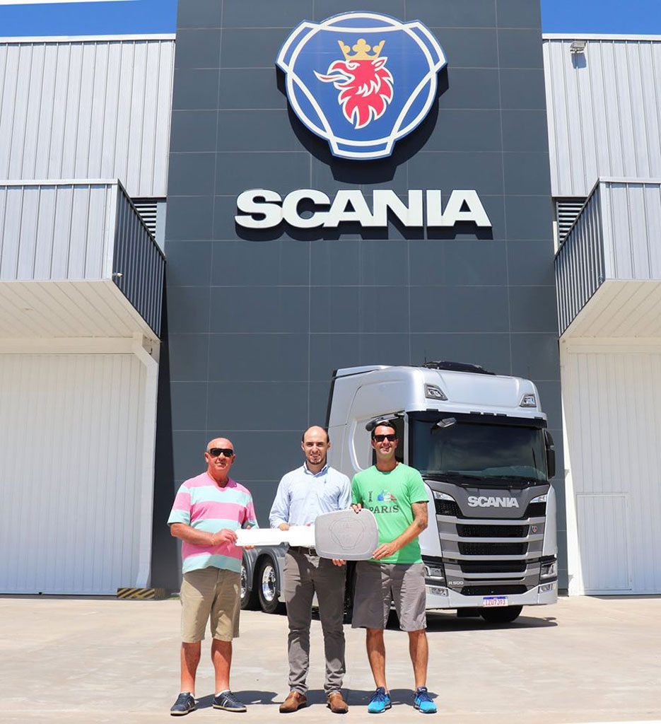 ENTREGA DE VEÍCULOS - TRANSPORTES ROLUCA LTDA