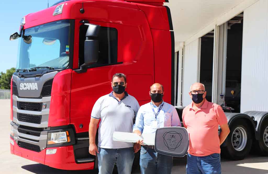 ENTREGA DE VEÍCULOS - 2L TRANSPORTES 