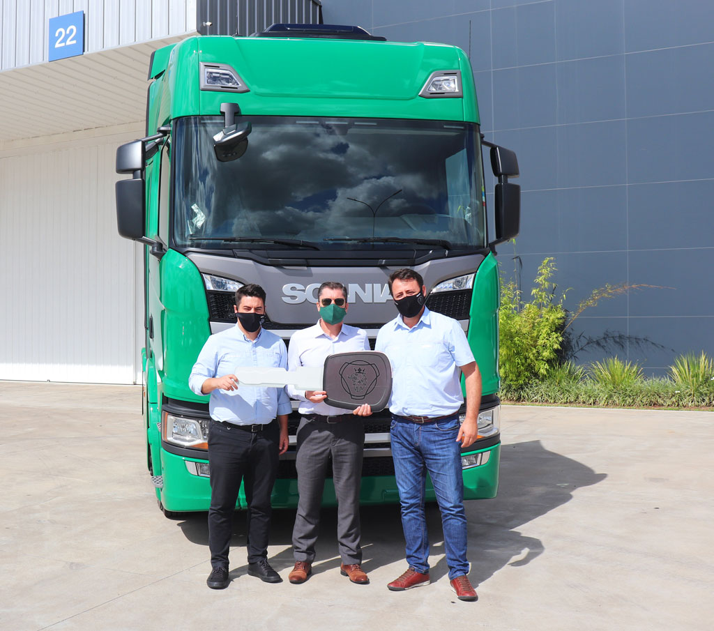 ENTREGA DE VEÍCULOS - MÉRICA TRANSPORTES E LOGÍSTICA EIRELI   