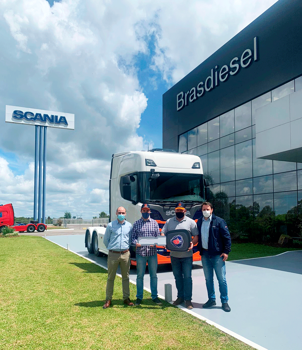 ENTREGA DE VEÍCULOS - RODOENLU LOGÍSTICA E TRANSPORTE