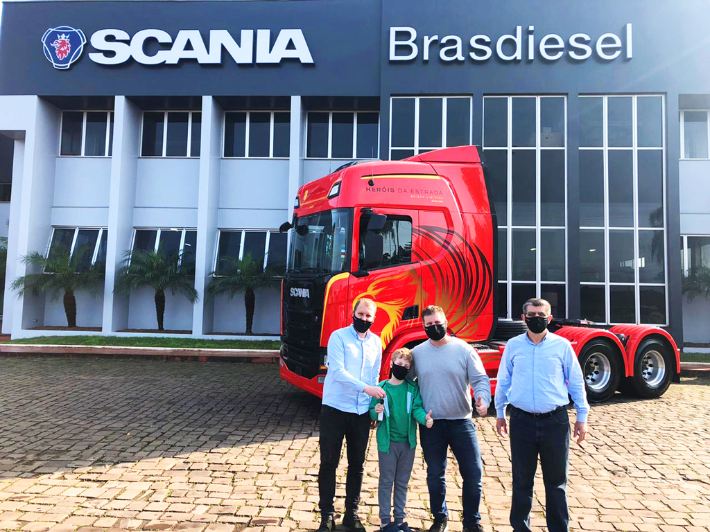 Brasdiesel de Lajeado realiza a primeira entrega da Edição Especial Heróis da Estrada.