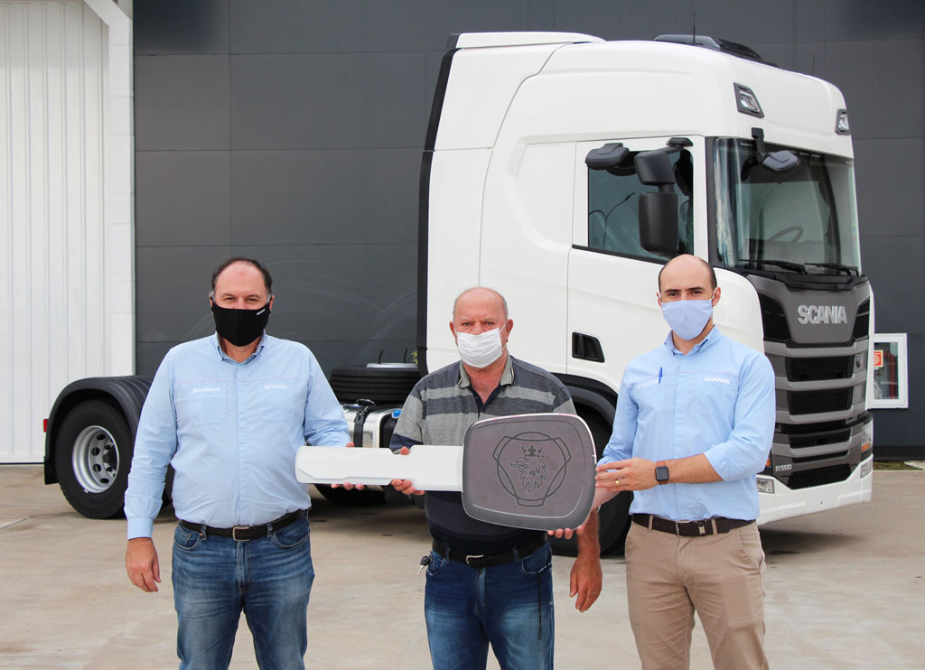 ENTREGA DE VEÍCULOS -  TRANSPORTES PEGEMAR   