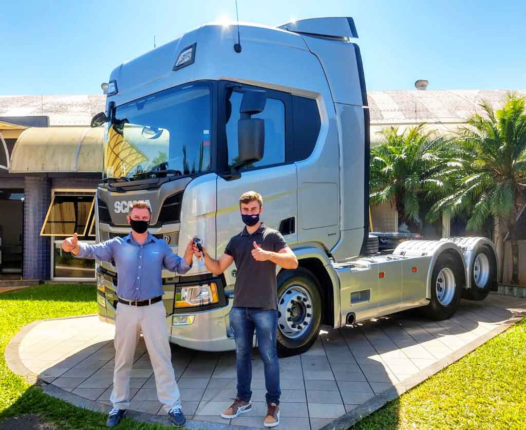 ENTREGA DE VEÍCULOS - TRANSPORTADORA REGIONAL EXPRESS LTDA   