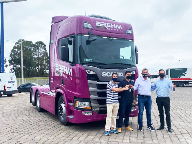 ENTREGA DE VEÍCULO - BREHM TRANSPORTES