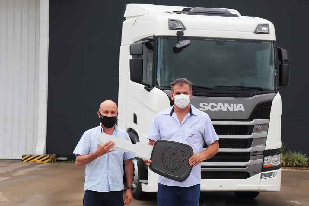 ENTREGA DE VEÍCULOS - TRANSPORTES CESTONARO   
