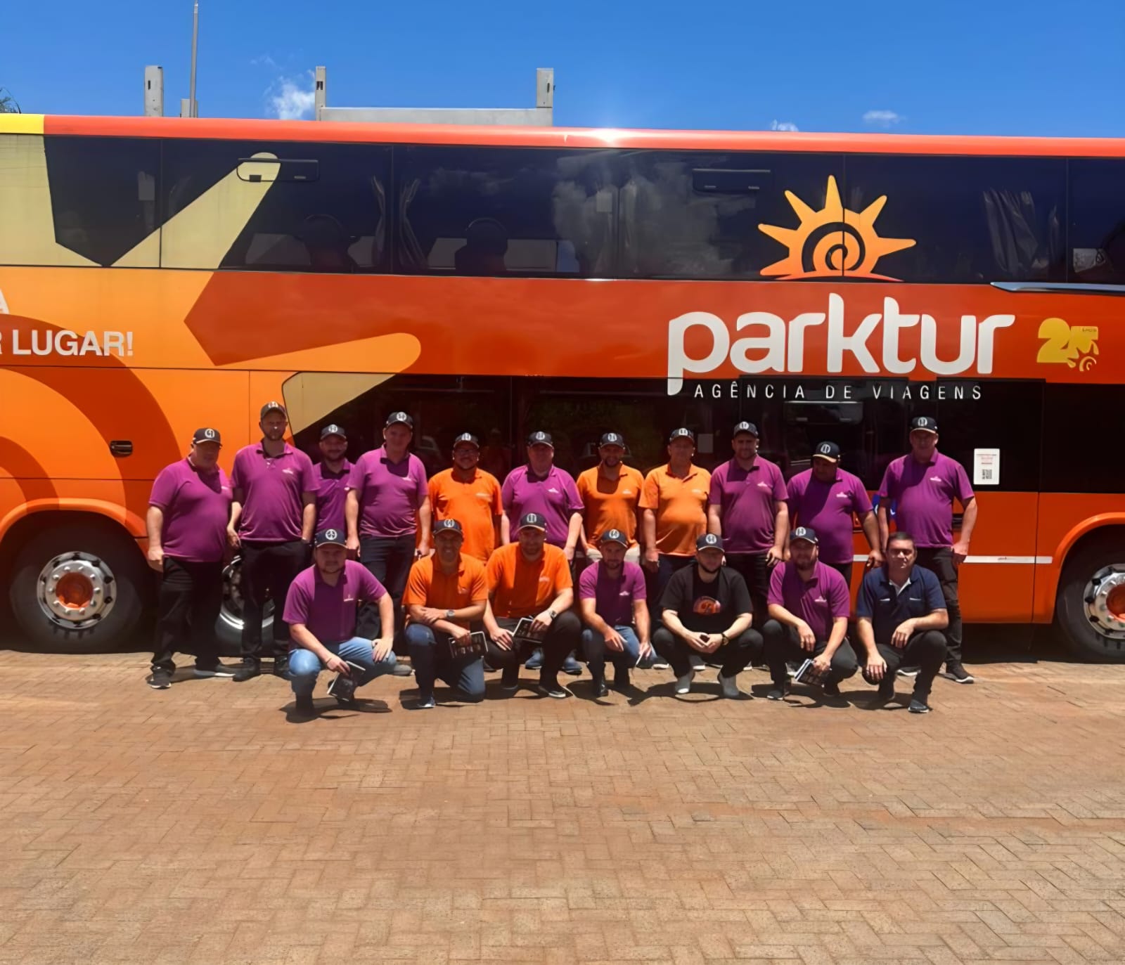 Brasdiesel realiza treinamento para 14 motoristas da Parktur Turismo com foco em eficiência, segurança e economia